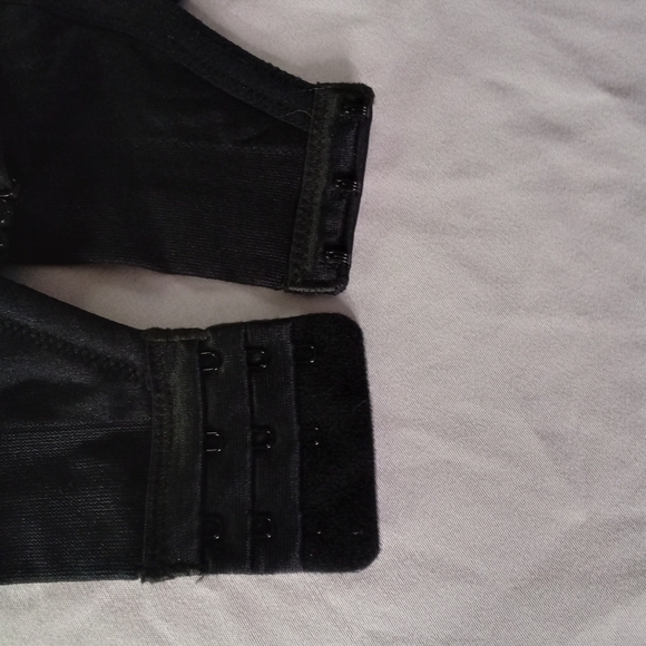 Vanity Fair NWT Beyond Comfort Full Coverage Convertible Wirefree Bra 40B 72282 - Picture 9 of 9